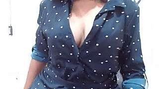 aahna33 nude pussy closeups on cam for live sex video chat