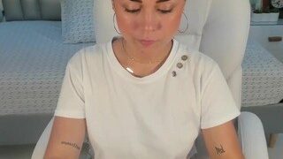 Ahinoa, ?? nude before cam – live sex chat