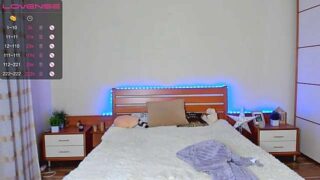 Alana___ nude pussy closeups on cam for live sex video chat