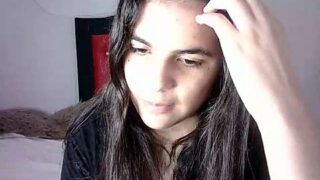 amanda_bombom nude pussy closeups on cam for live sex video chat