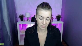 AnaMills nude pussy closeups on cam for live sex video chat