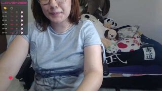 Angel_dreams_ nude pussy closeups on cam for live sex video chat