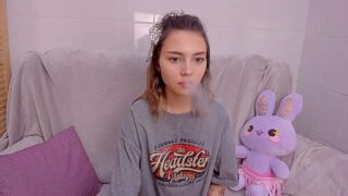AngelBerrys nude pussy closeups on cam for live sex video chat