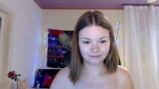 AnnaSweet18 nude pussy closeups on cam for live sex video chat