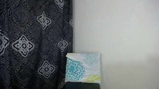 ArianaaHot nude pussy closeups on cam for live sex video chat
