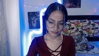 Ariel051 nude pussy closeups on cam for live sex video chat