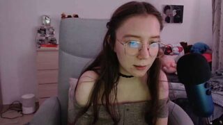 ArlinCrow nude pussy closeups on cam for live sex video chat