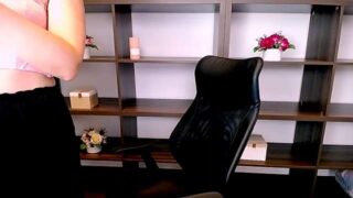 AshleyWolf nude pussy closeups on cam for live sex video chat