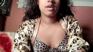 Azura100 nude pussy closeups on cam for live sex video chat