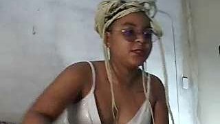 BlackMadonna_ nude pussy closeups on cam for live sex video chat