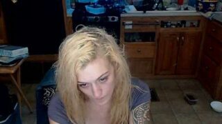 Bri_Elliston nude pussy closeups on cam for live sex video chat