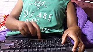 carenne nude pussy closeups on cam for live sex video chat