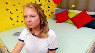CaslielMoore nude pussy closeups on cam for live sex video chat