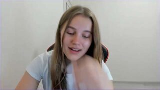 Chamo_Mile1 nude pussy closeups on cam for live sex video chat
