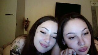 Cherry_Lov nude pussy closeups on cam for live sex video chat