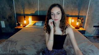 ChiillOutAnn nude pussy closeups on cam for live sex video chat