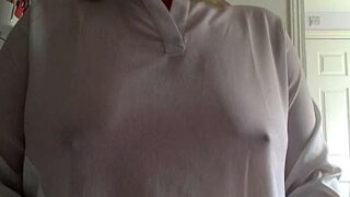 CHILLI46 nude pussy closeups on cam for live sex video chat