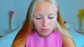 Cristallwhite nude before cam – live sex chat