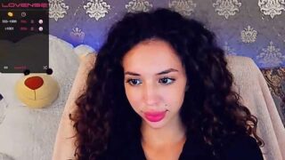 CurlyGirl__ nude pussy closeups on cam for live sex video chat