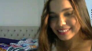 Darya-Ocean nude pussy closeups on cam for live sex video chat