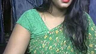 DearKimmi nude pussy closeups on cam for live sex video chat