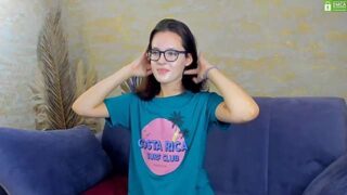Diana_Melison nude pussy closeups on cam for live sex video chat
