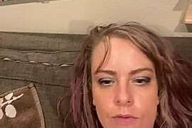 Dirty_Duchess nude pussy closeups on cam for live sex video chat
