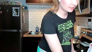DonnaBlew nude pussy closeups on cam for live sex video chat