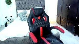 Eliseott nude pussy closeups on cam for live sex video chat
