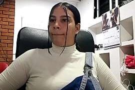 EmilynFox nude pussy closeups on cam for live sex video chat