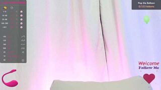 Emmablandi nude pussy closeups on cam for live sex video chat