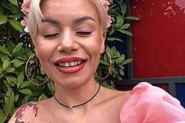 EvaGlow nude pussy closeups on cam for live sex video chat