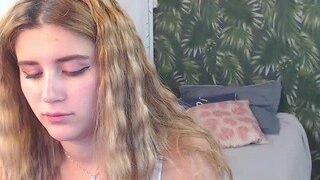 ?, EVEE ? nude before cam – live sex chat