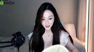 Fortunatety nude pussy closeups on cam for live sex video chat