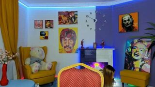 Foxy_Aleks nude pussy closeups on cam for live sex video chat
