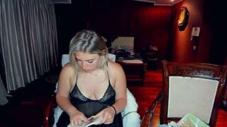 Greyse_Hanna nude pussy closeups on cam for live sex video chat