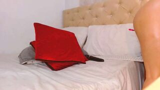 Harley-xxx nude pussy closeups on cam for live sex video chat