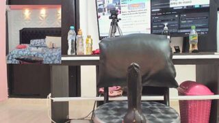 HilaryMoon nude pussy closeups on cam for live sex video chat