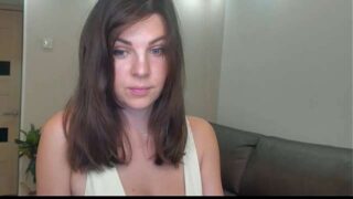 HomeGirll nude pussy closeups on cam for live sex video chat