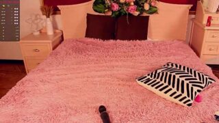 Honeygirl_ nude pussy closeups on cam for live sex video chat