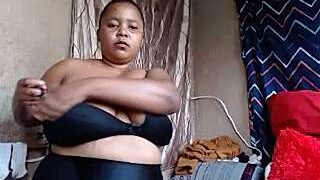HugeNastyGirl nude pussy closeups on cam for live sex video chat