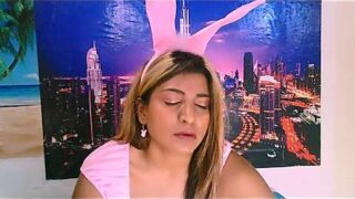 IndianCreamPuff nude pussy closeups on cam for live sex video chat