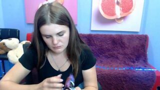 Ingrid_holm nude pussy closeups on cam for live sex video chat