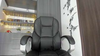 iriswest_ nude pussy closeups on cam for live sex video chat