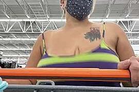 Ivelis nude pussy closeups on cam for live sex video chat