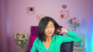 IvyReenie nude pussy closeups on cam for live sex video chat