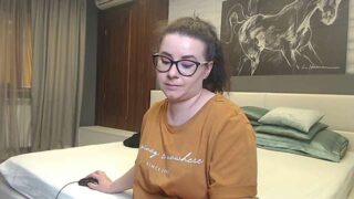 JESSYKA nude pussy closeups on cam for live sex video chat