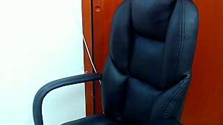KaiaGerber nude pussy closeups on cam for live sex video chat