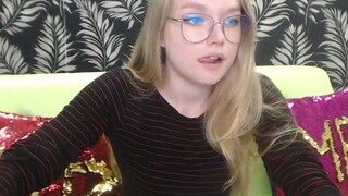 Karameldior nude before cam – live sex chat