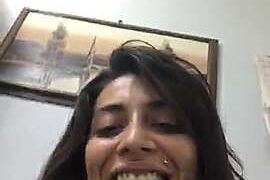 KaraMinaa nude pussy closeups on cam for live sex video chat